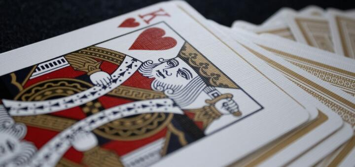 Bezique – komplet guide til det klassiske kortspil